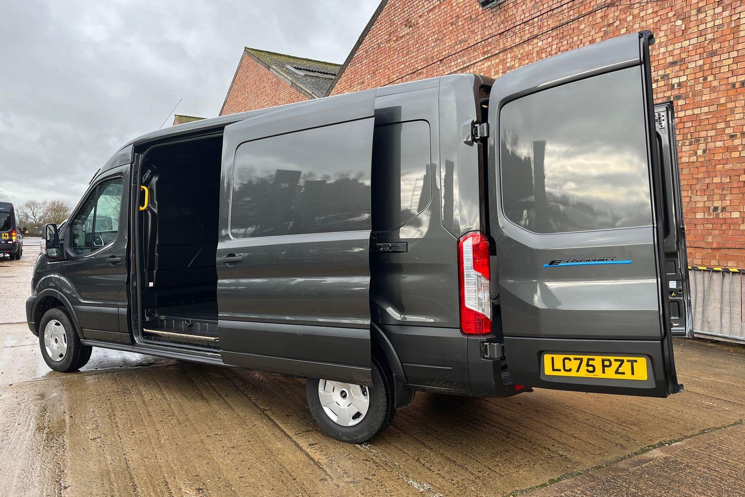 Ford E-TRANSIT Photo 6