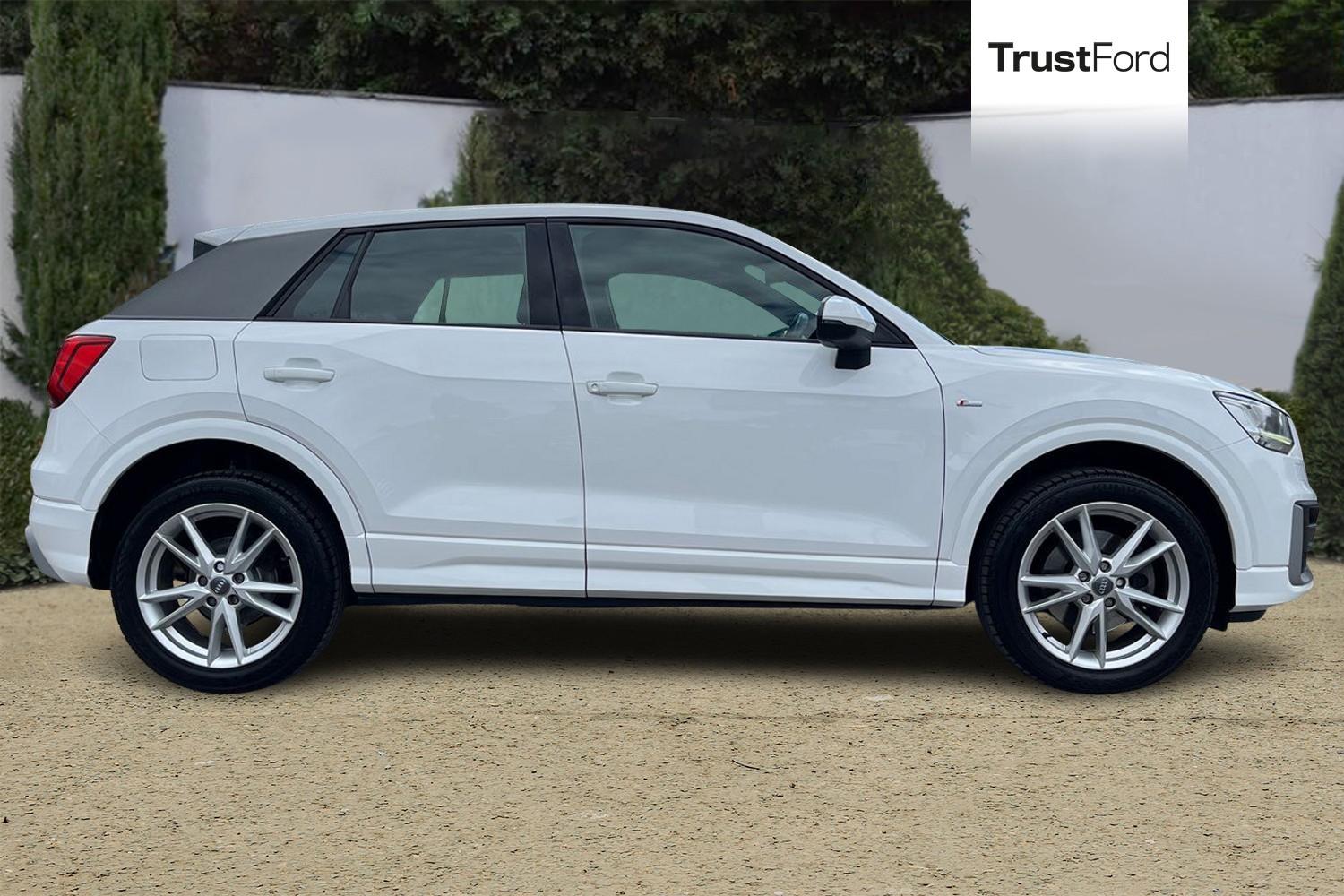 Audi Q2 Photo 2