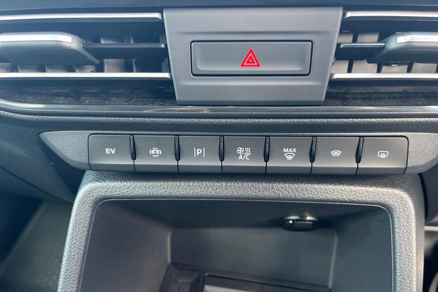 Ford TRANSIT CONNECT Photo autoimg-c6b7b1dd335bf2302ee07ca7e454ca6456dd7e28.jpg