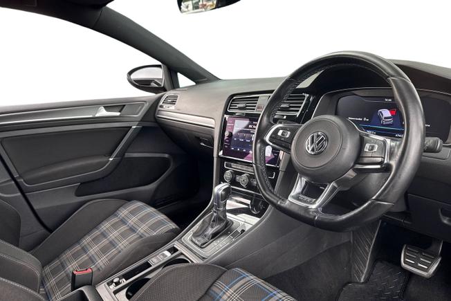 Volkswagen Golf Photo 6