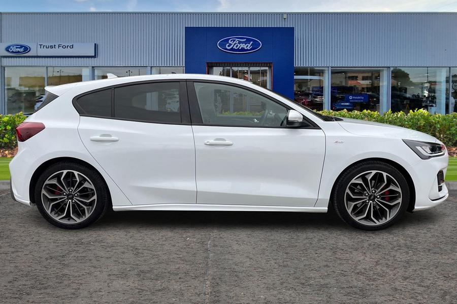 Ford Focus Photo autoimg-c6becca0a678d3accd60b8da536d39f5eeffdd21.jpg