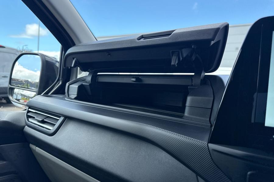 Ford TRANSIT CUSTOM Photo autoimg-c6c10fb9ff61ad9e5b9c1bf6988f70835d42c2d6.jpg