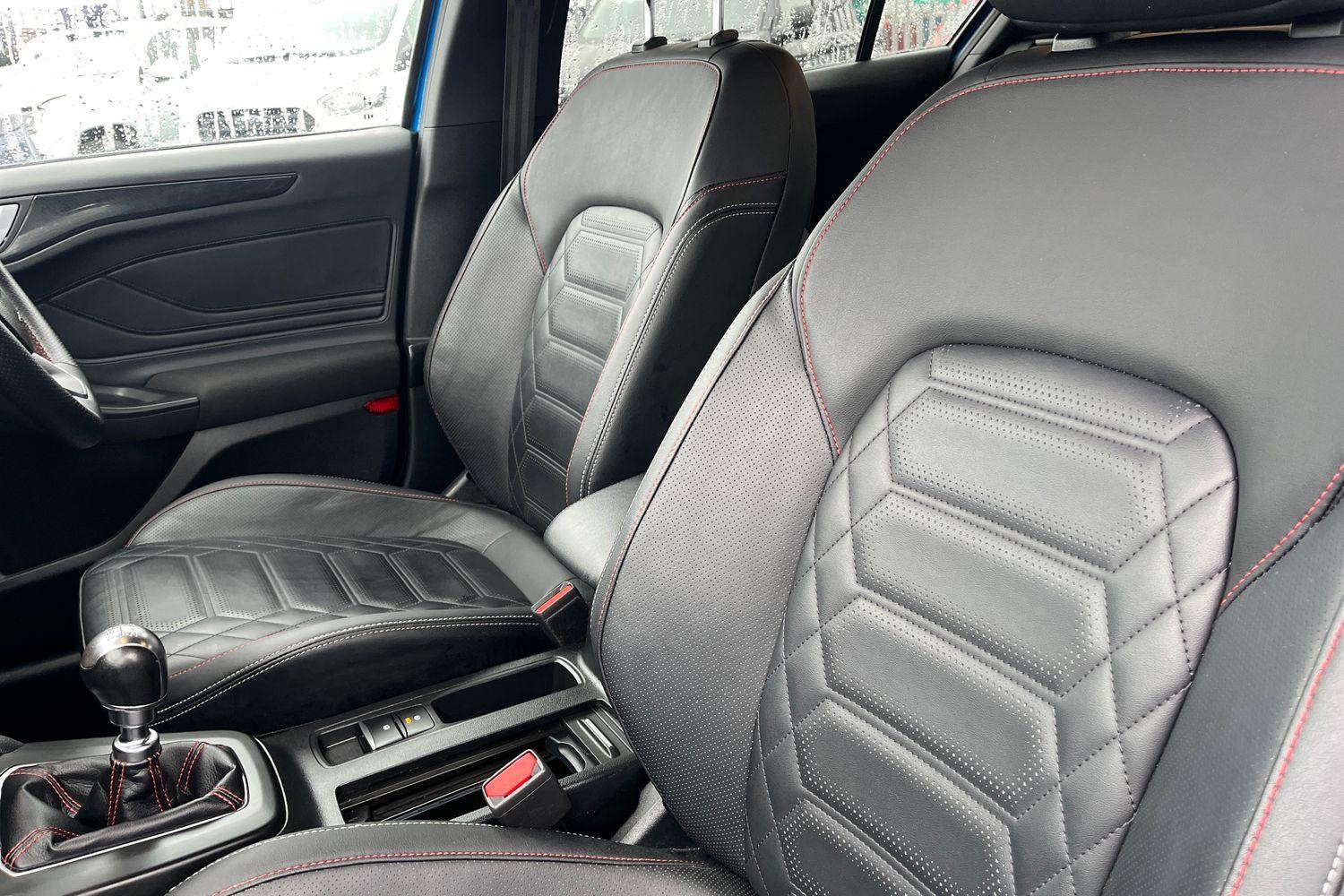 Ford FOCUS Photo 18