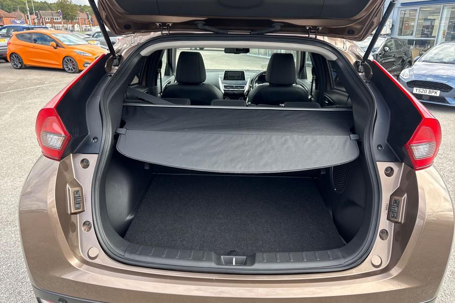 Mitsubishi ECLIPSE CROSS Photo autoimg-c6c432963925ae96c3acc997b389429aae83f5e4.jpg