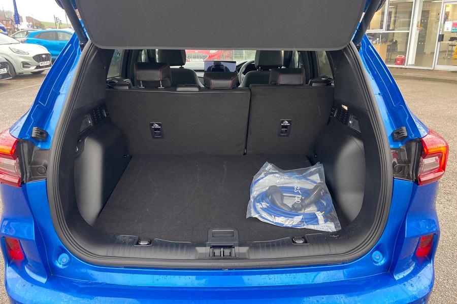 Ford Kuga Photo autoimg-c6c537901efccac23f61a0000372312a4102eb77.jpg