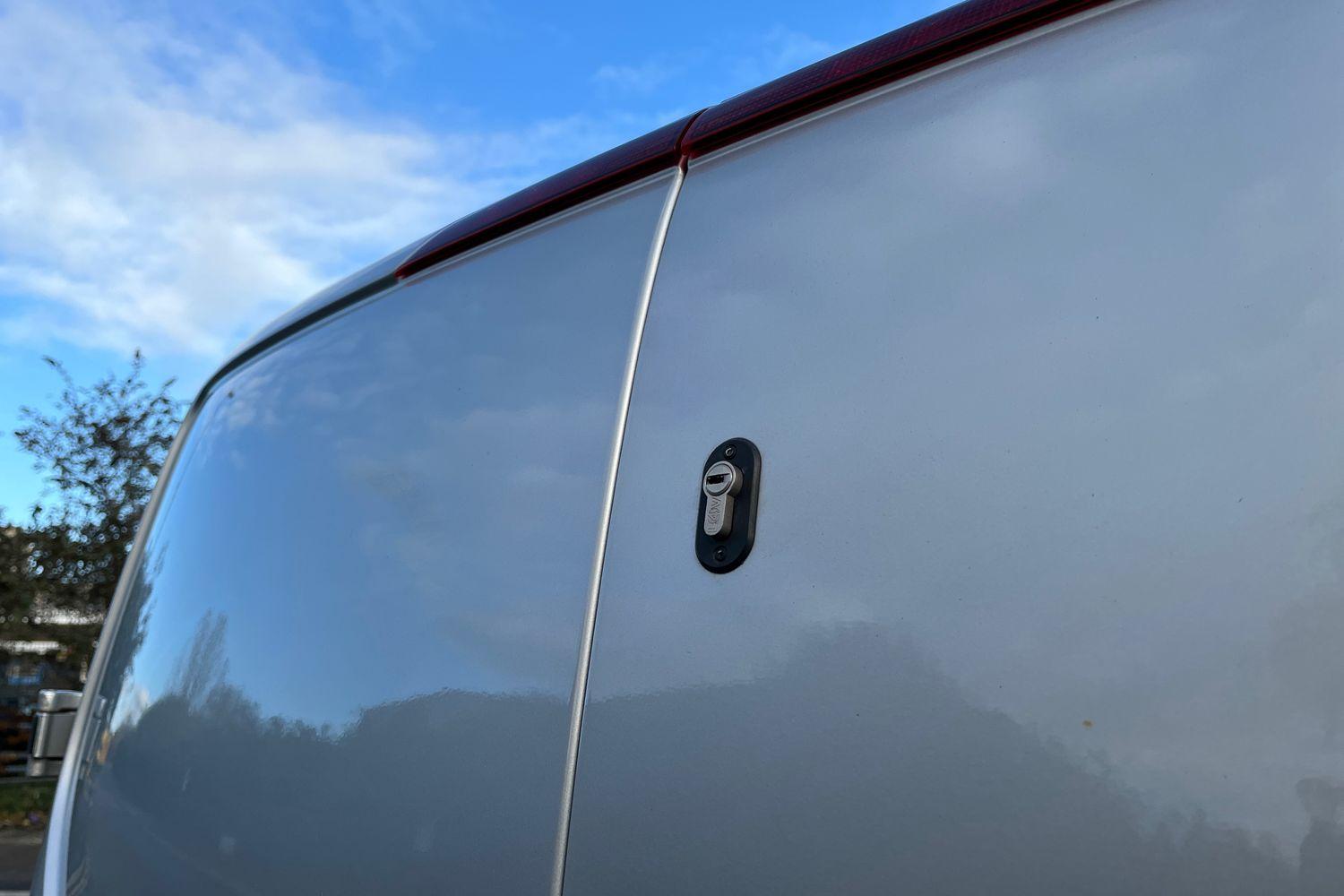 Ford TRANSIT CUSTOM Photo 31