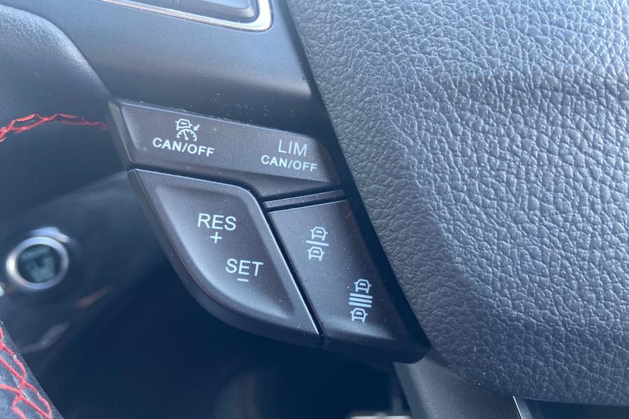 Ford Kuga Photo autoimg-c6ce59523c9430cdba8a3f4ca86fe97891850418.jpg
