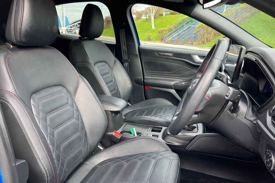 Ford FOCUS Photo autoimg-c6d0ede35c2db57865338bf8bcb703dc55018744.jpg
