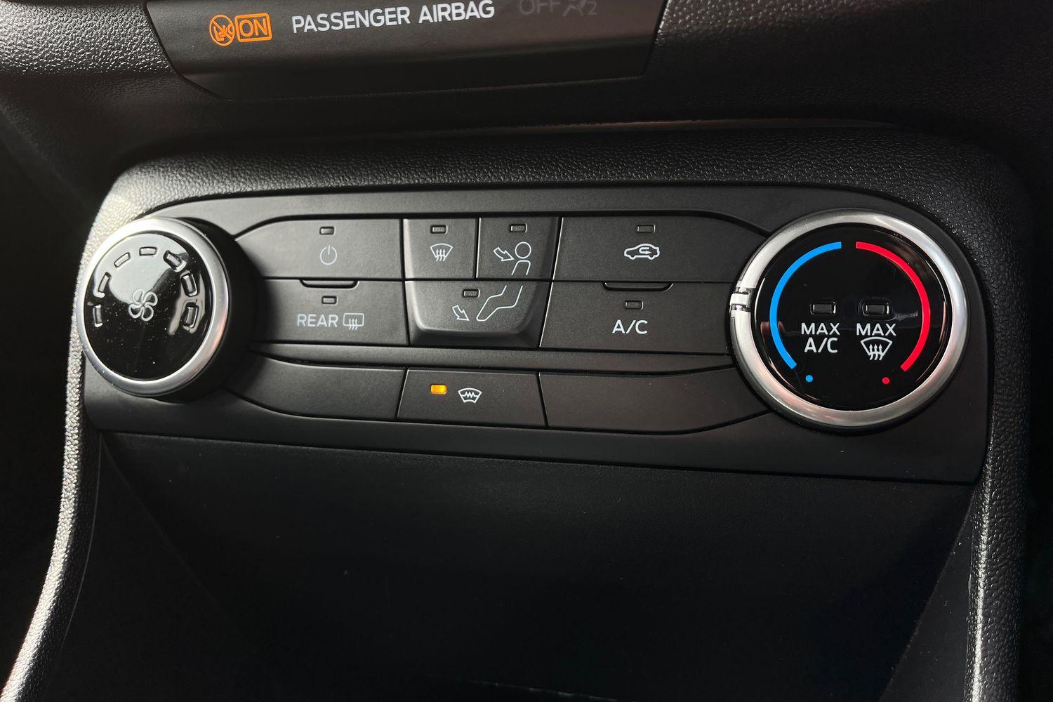 Ford Fiesta Photo 29