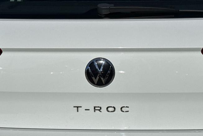Volkswagen T-Roc Photo 25