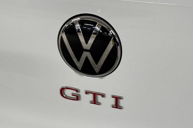 VOLKSWAGEN Golf Photo 37