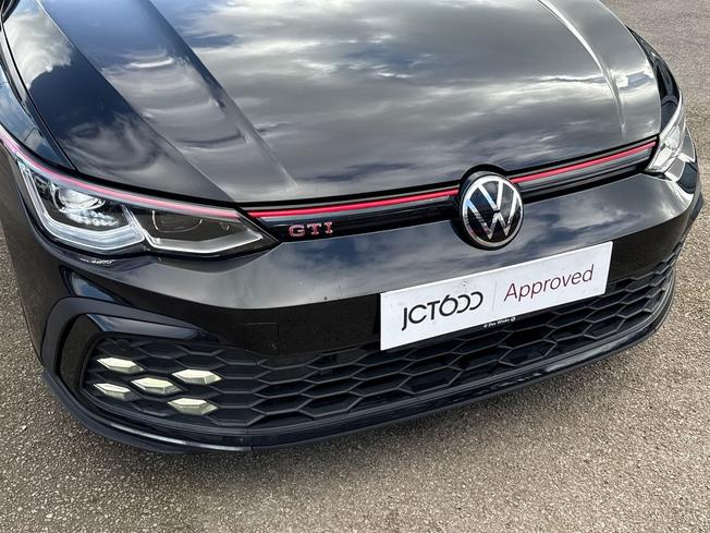 VOLKSWAGEN Golf Photo 31
