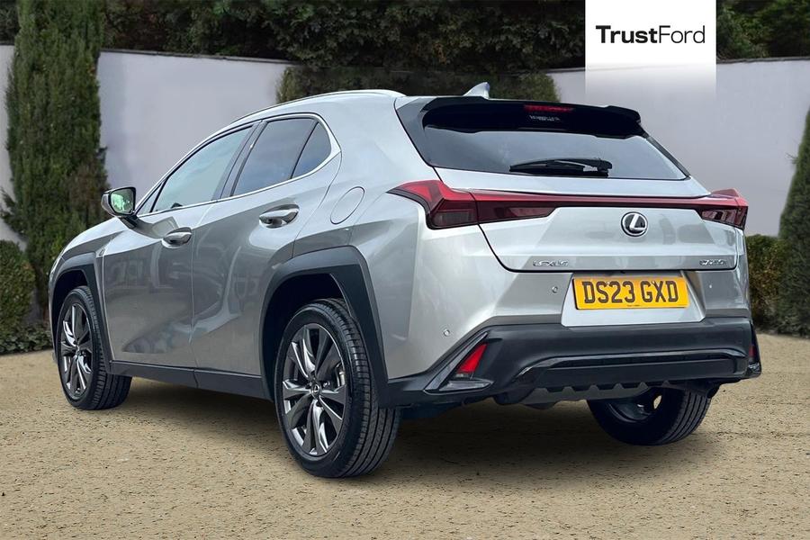 Lexus UX Photo autoimg-c6d7656d212826a5372ffe31da3575c2f10a059c.jpg