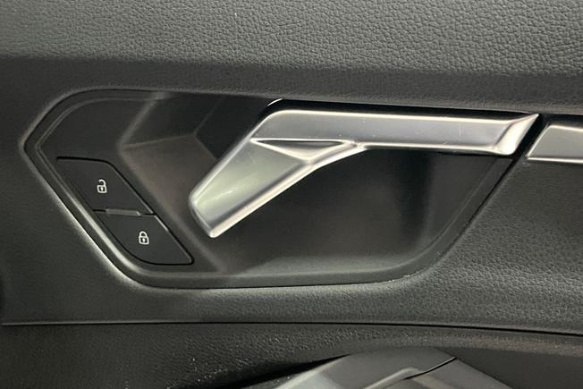 Audi Q3 Photo 24