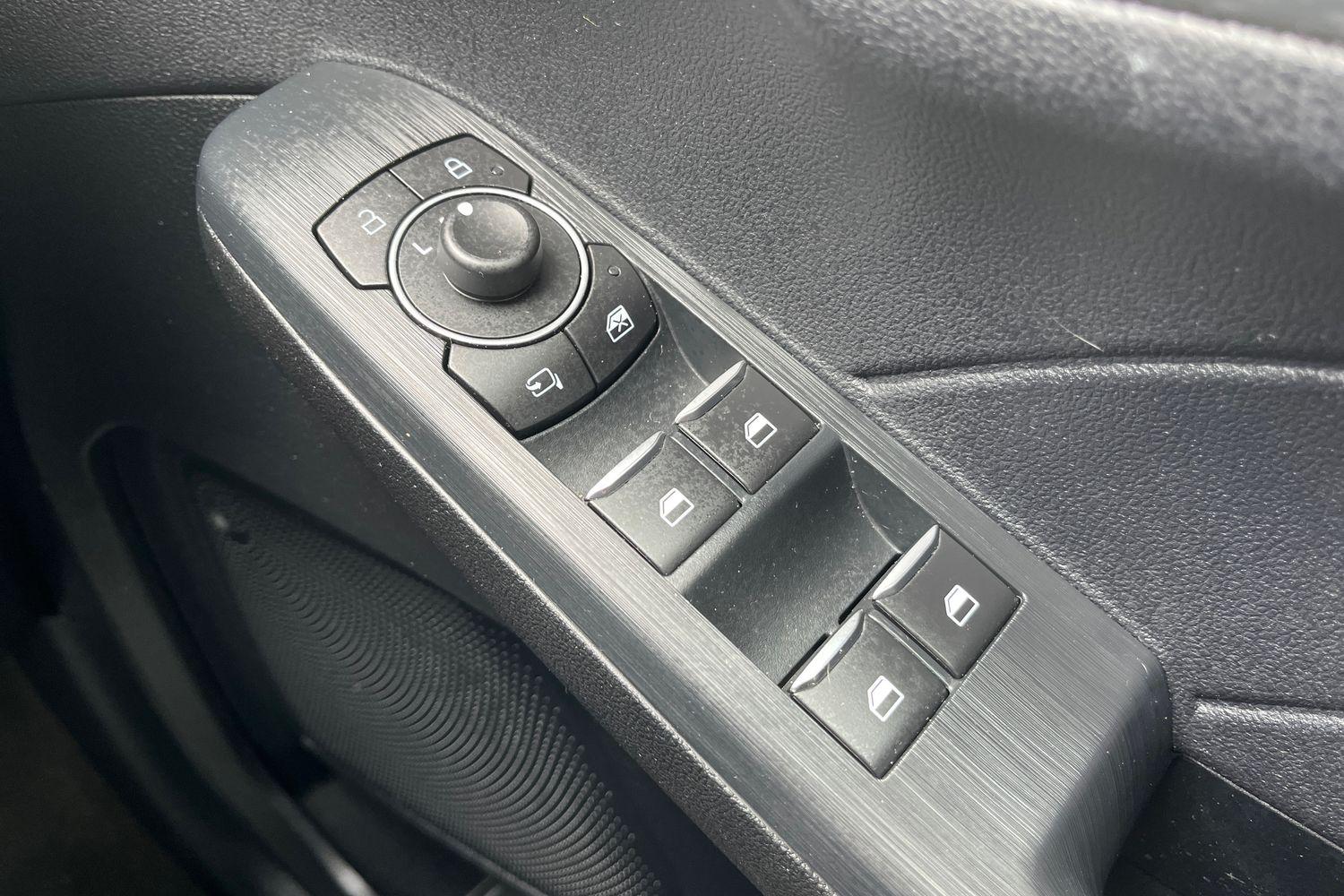 Ford KUGA Photo 15