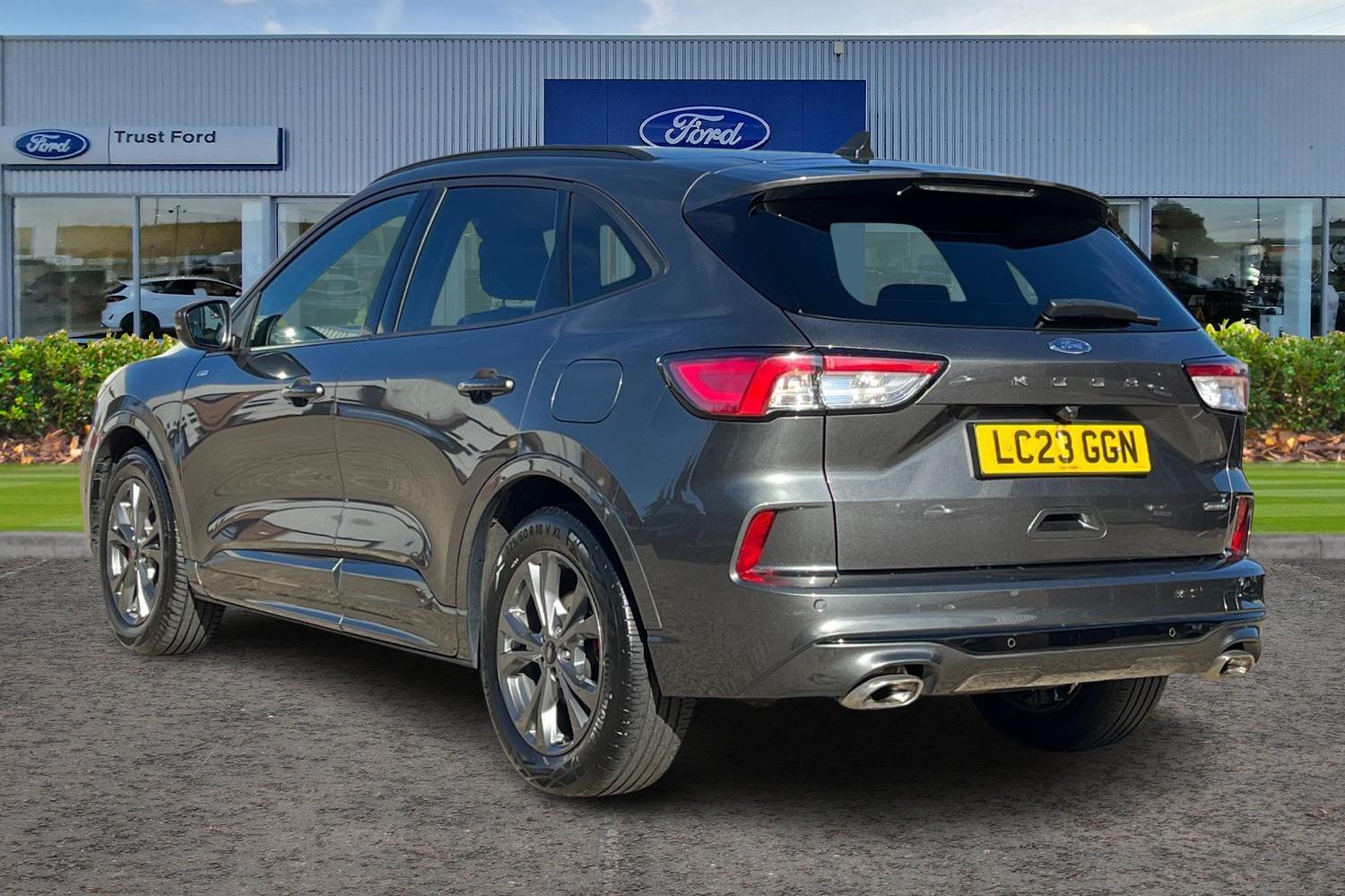 Ford Kuga Photo 1