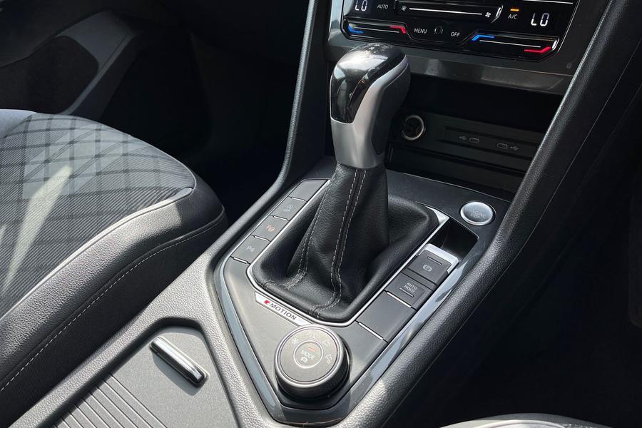 Volkswagen TIGUAN Photo autoimg-c6dbd858d25bfe27b2cf6a602f442f45986d6dcd.jpg