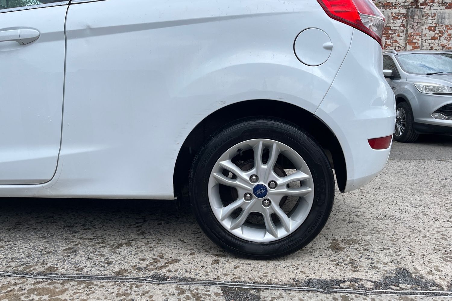 Ford FIESTA Photo 7