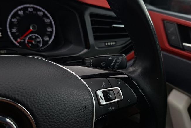 VOLKSWAGEN Polo Photo 17