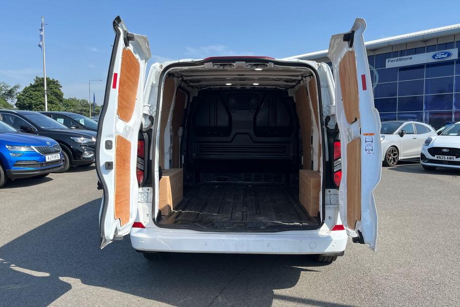Used Ford TRANSIT CUSTOM DV24HPE 6