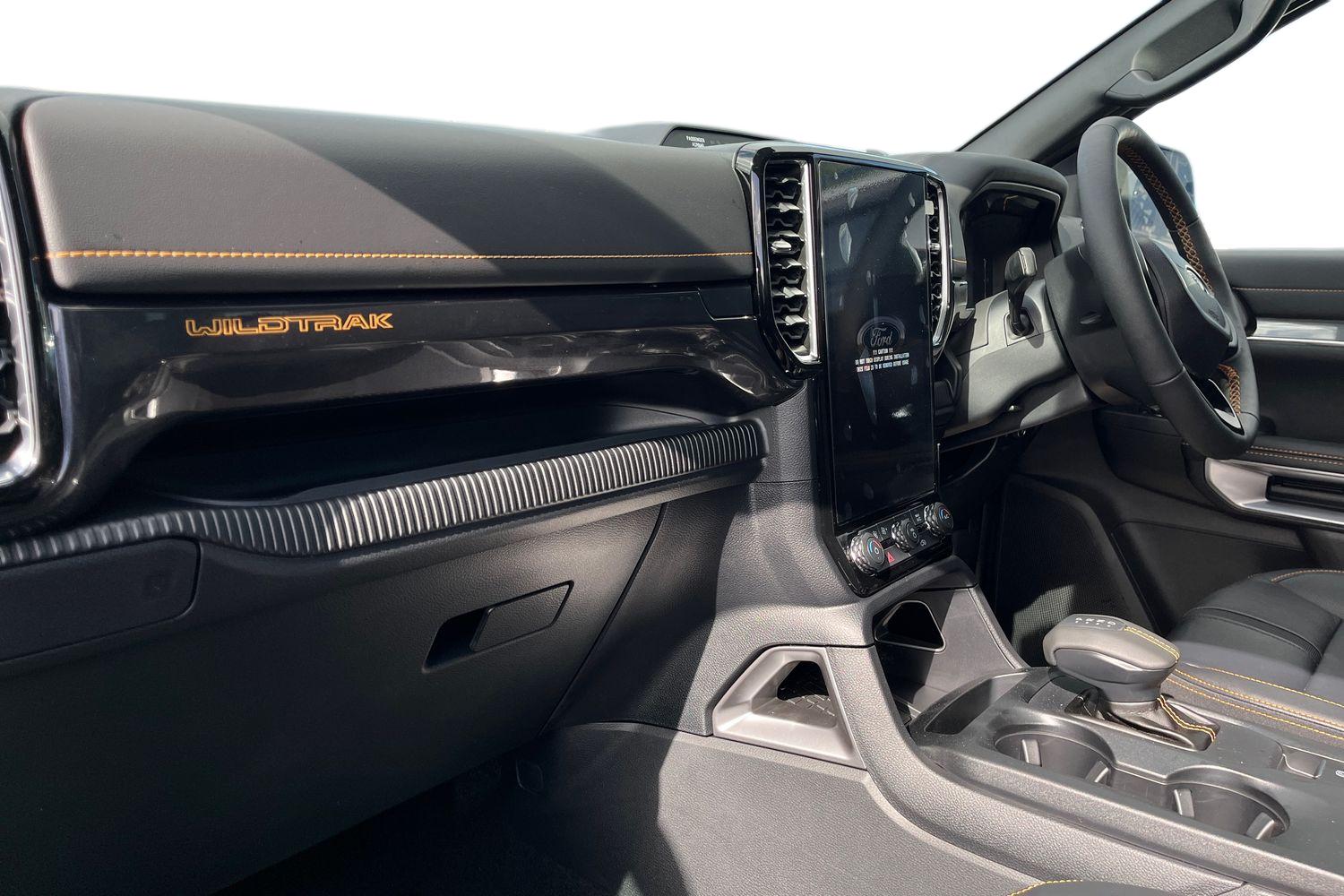 Ford RANGER Photo 2