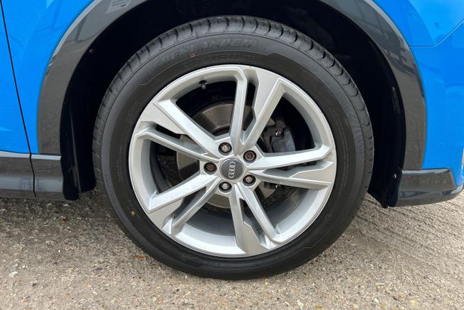 Audi Q3 Photo 25