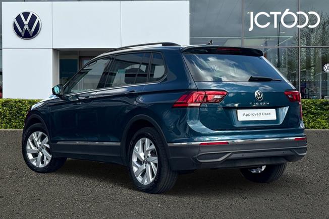 VOLKSWAGEN Tiguan Photo 3