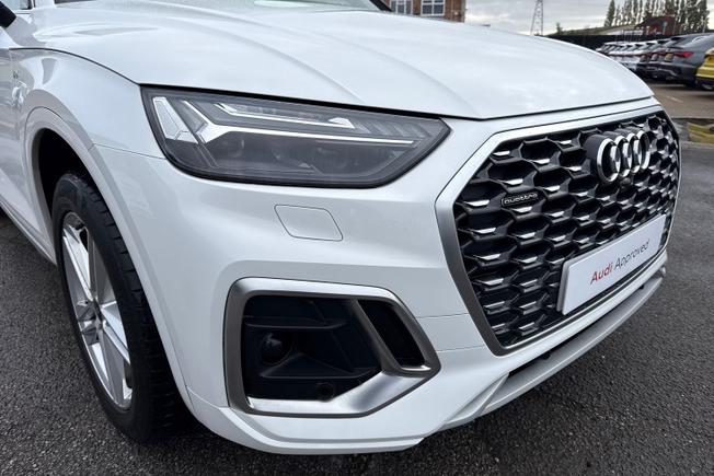 AUDI Q5 Photo 23