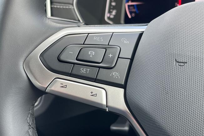 VOLKSWAGEN T-Cross Photo 16