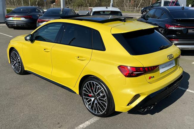 AUDI S3 Photo 21