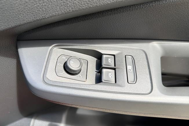 VOLKSWAGEN Caddy Photo 36
