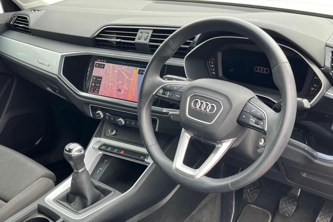 AUDI Q3 Photo 6