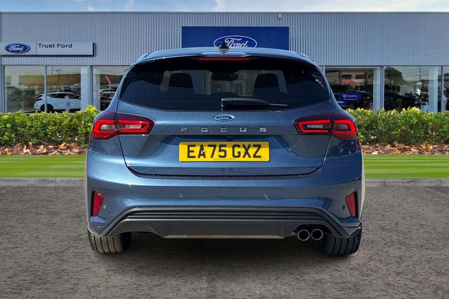 Ford FOCUS Photo 6