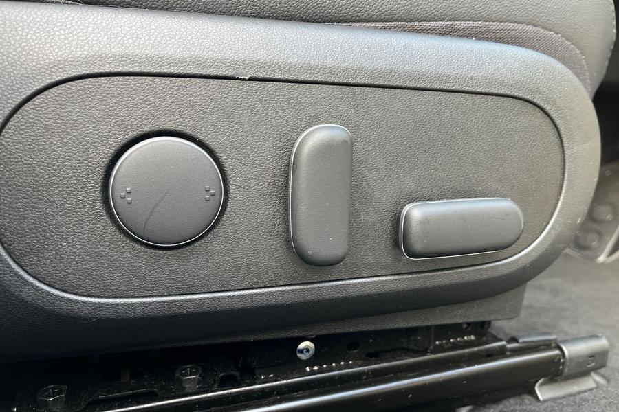 Hyundai KONA Photo autoimg-c70a13907445e5233657cec00ddf5c303476b61b.jpg