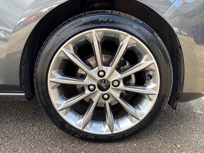 FORD Fiesta Photo 5