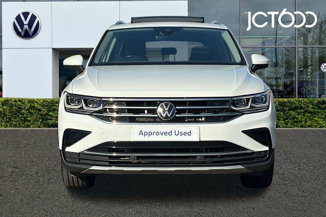VOLKSWAGEN Tiguan Photo 8