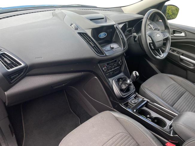 FORD Kuga Photo 2