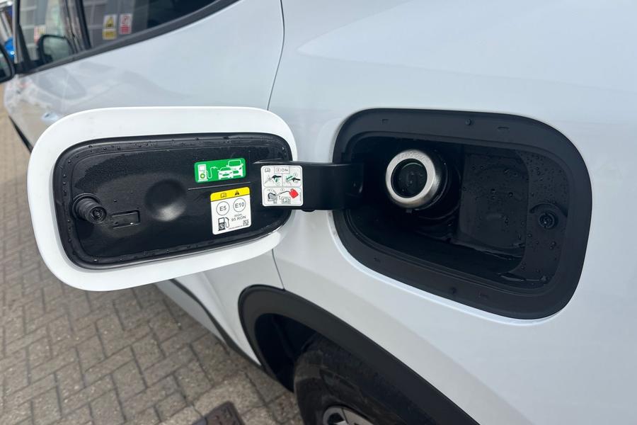 Ford Kuga Photo autoimg-c71aa75a23e27851890f693f06833bc842924a36.jpg
