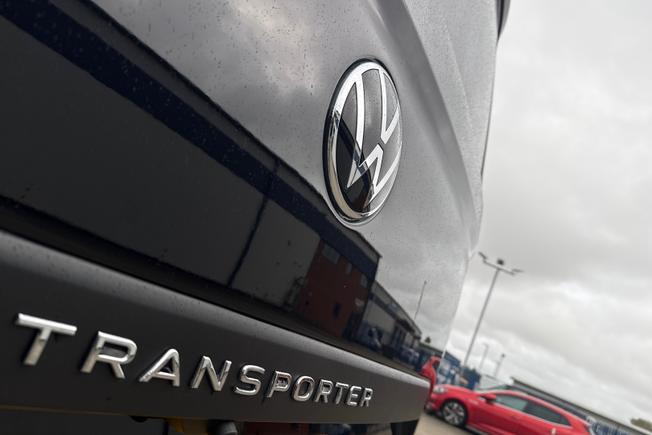 VOLKSWAGEN Transporter Photo 31