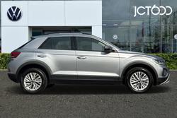 VOLKSWAGEN T-Roc Photo 4