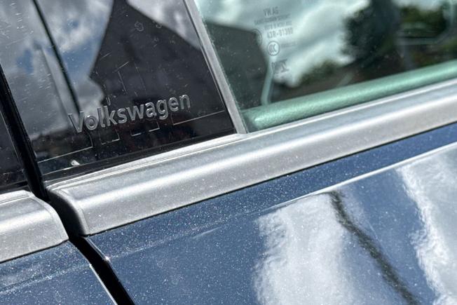 VOLKSWAGEN Id.5 Photo 23
