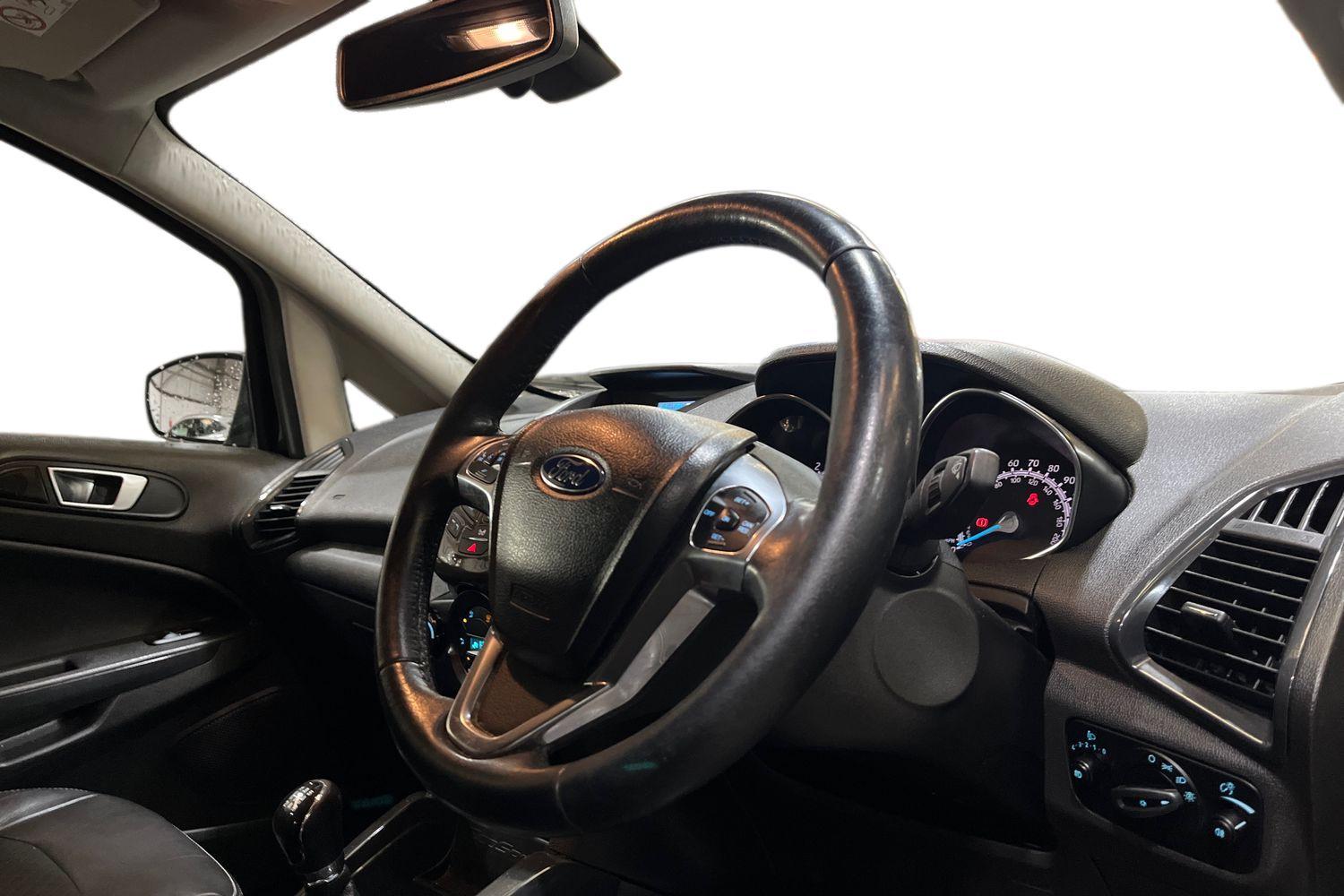 Ford ECOSPORT Photo 8