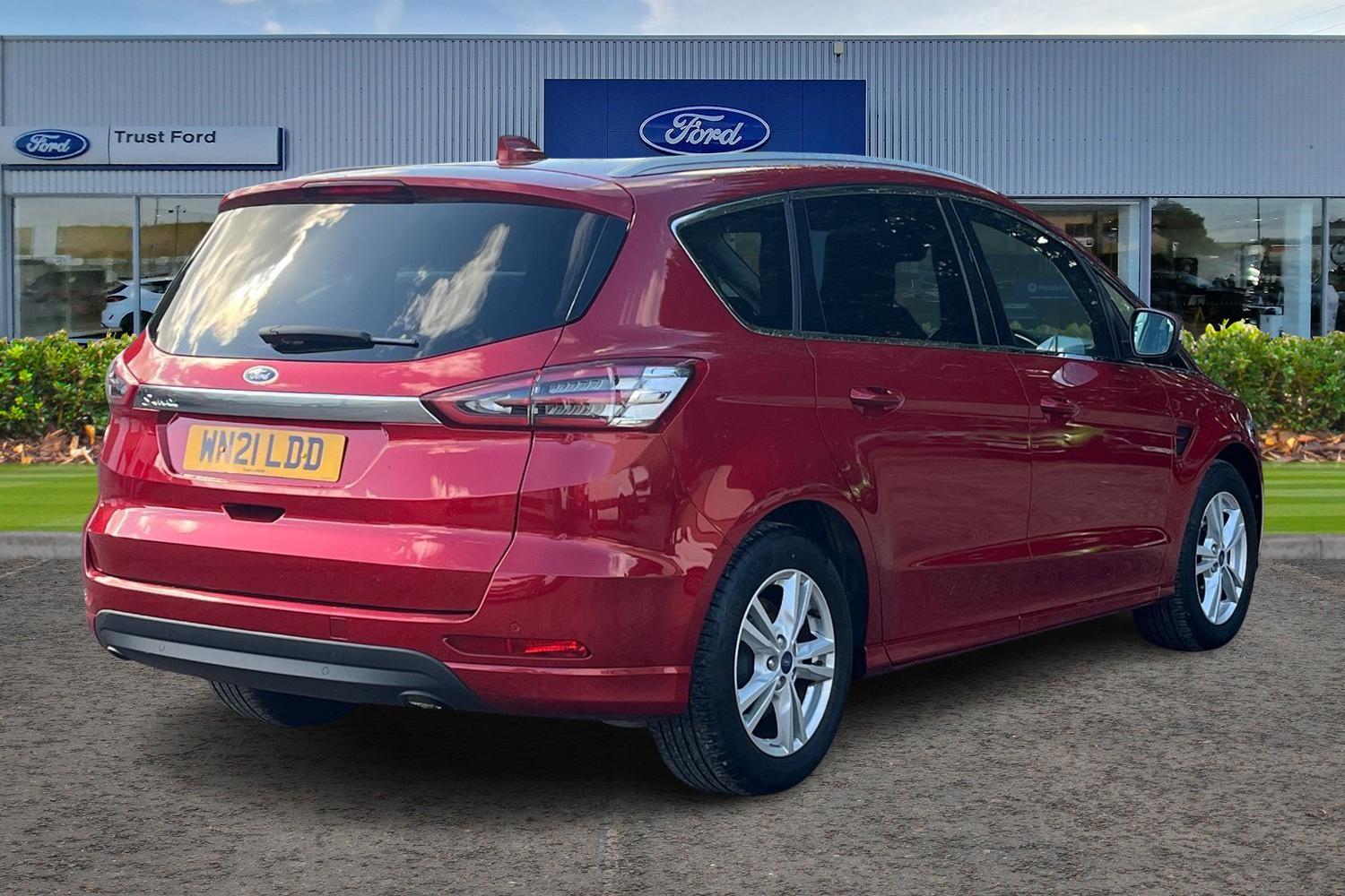 Ford S-MAX Photo 3