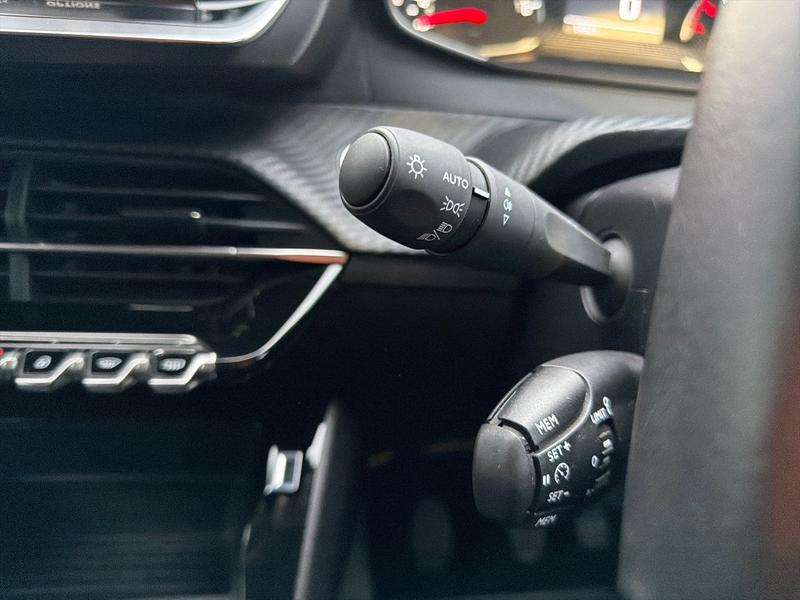 Used Peugeot 208 MJ72VKR 23