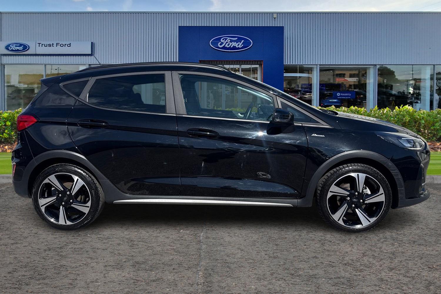 Ford Fiesta Photo 2