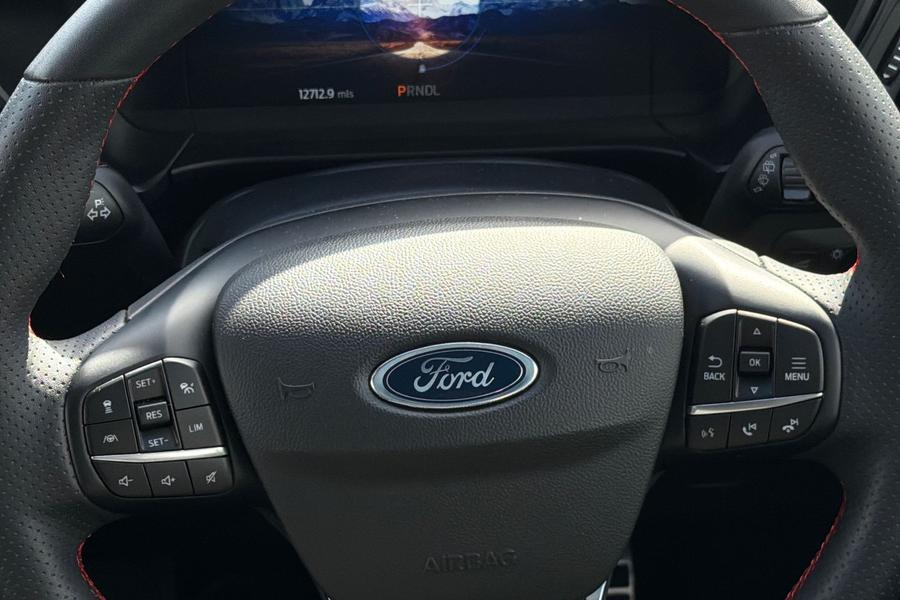 Ford KUGA Photo autoimg-c72dba291c7ecfa03a33208f2056dba4c75a500f.jpg