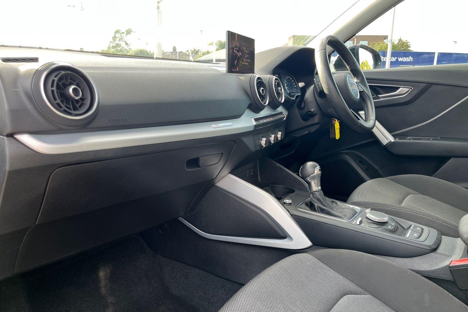Audi Q2 Photo 17