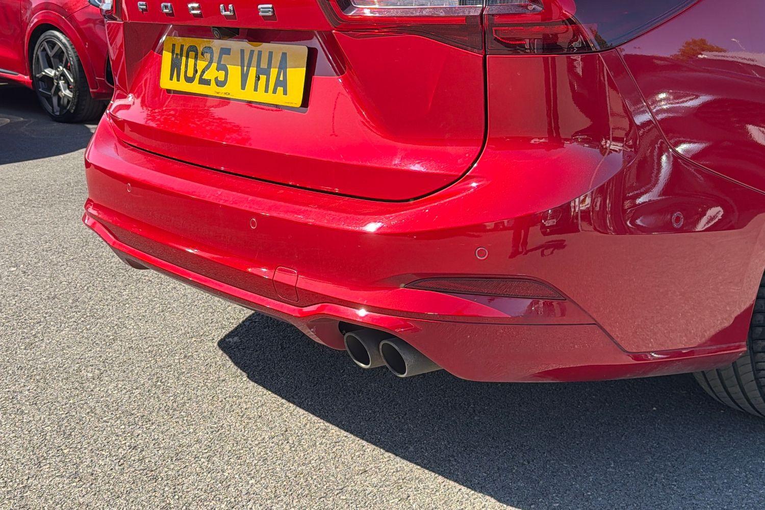 Ford FOCUS Photo 24