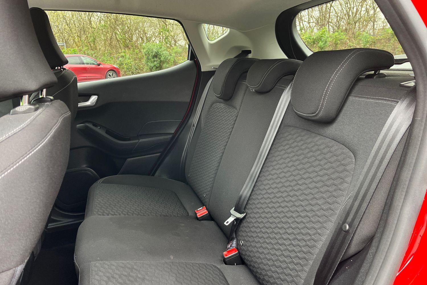 Ford FIESTA Photo 36