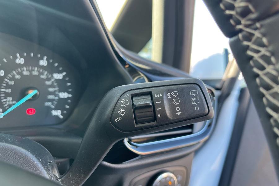 Ford FIESTA Photo autoimg-c73f700bacb47a421c52a9968b9be8778777cc2f.jpg